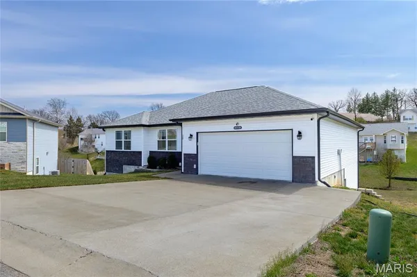 $375,000 | 137 Mary Catherine Street, Waynesville, MO 65583