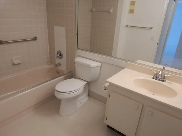 $2,100 | 18711 Garbo Terrace, Unit 3, Boca Raton, FL 33496