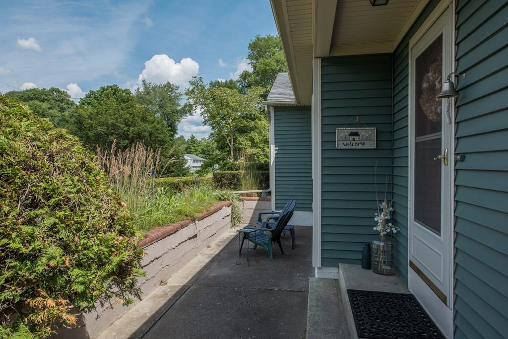 44 New Ludlow Road Granby, MA 01033 - Photo 4 of 31 Gallery Image 4