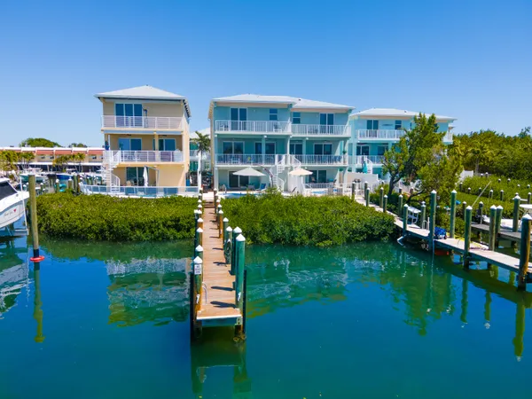 $2,975,000 | 443 Sombrero Beach Road, Marathon, FL 33050