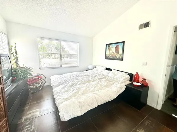 $120,000 | 2540 Woodgate Boulevard, Unit 201, Orlando, FL 32822