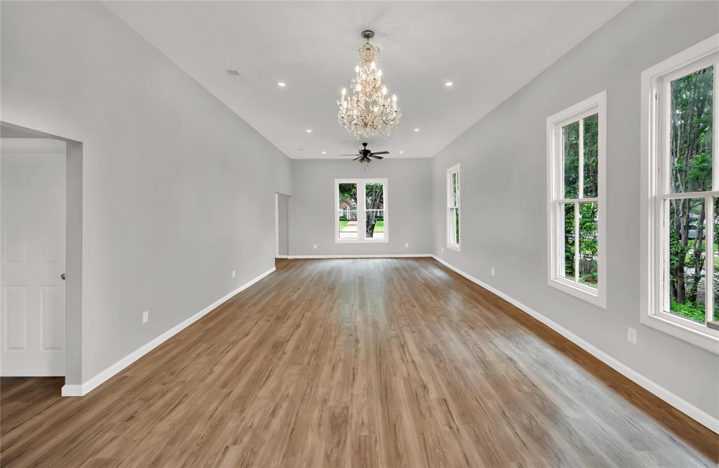 2316 Colcord Avenue Waco, TX 76707 - Photo 6 of 37