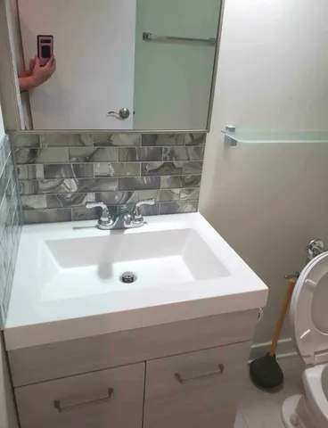 $1,700 | 3550 North Lake Shore Drive, Unit 1011, Chicago, IL 60657