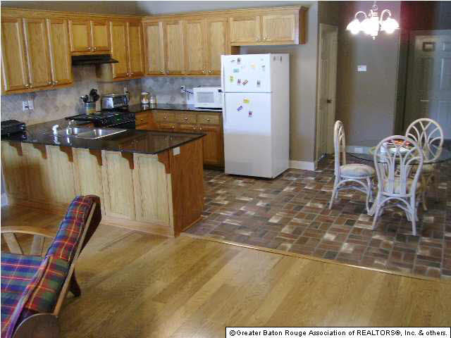 9150 Pecan Tree Drive Baton Rouge, LA 70810 - Photo 2 of 8