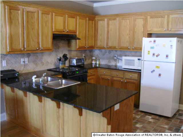 9150 Pecan Tree Drive Baton Rouge, LA 70810 - Photo 6 of 8
