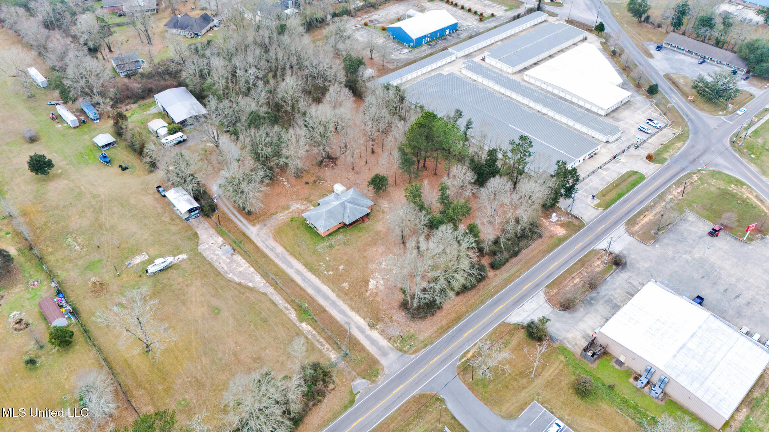 9201 Woolmarket Road Biloxi, MS 39532 - Photo 16 of 17 3_9201 woolmarket rd, biloxi, ms_camprom