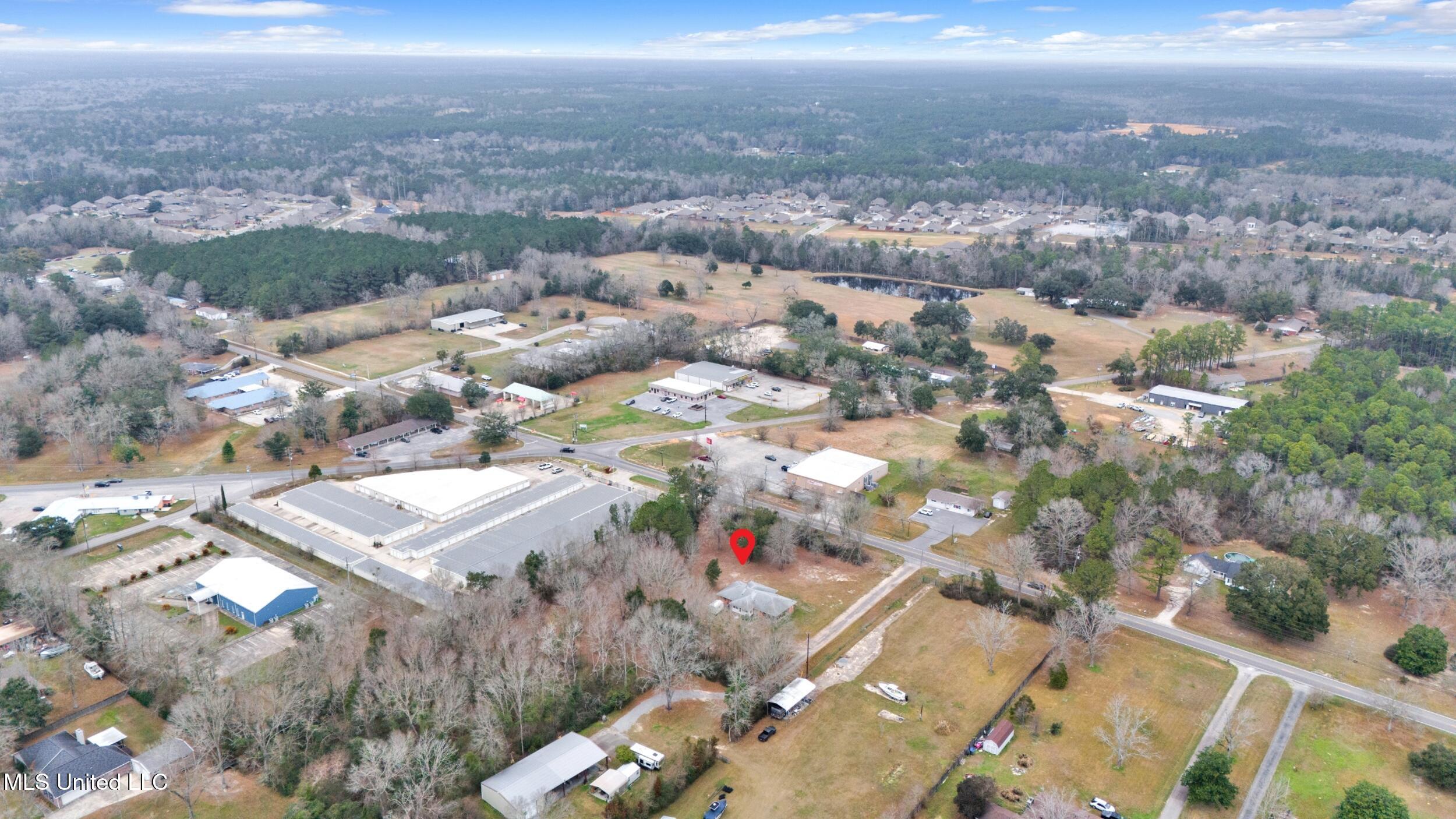 9201 Woolmarket Road Biloxi, MS 39532 - Photo 10 of 17 9_9201 woolmarket rd, biloxi, ms_camprom