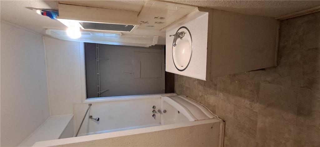 1022 Ridenbaugh Street, Unit B St. Joseph, MO 64501 - Photo 4 of 5 Gallery Image 4