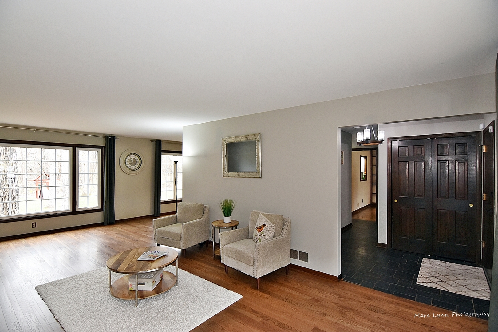 37-w473 Crane Road St. Charles, IL 60175 - Photo 6 of 37 a living room with furniture and wooden floor