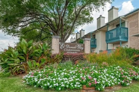 $110,900 | 250 El Dorado Boulevard, Unit 210, Webster, TX 77598