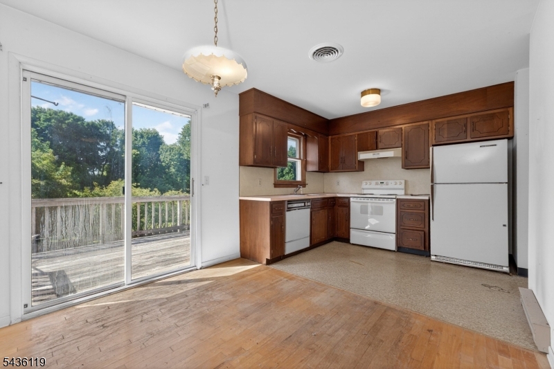 800 Lynda Road Phillipsburg, NJ 08865 - Photo 7 of 24