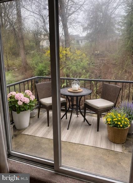 400 Glendale Road, Unit E34 Havertown, PA 19083 - Photo 30 of 31 Charming balcony retreat in bloom.