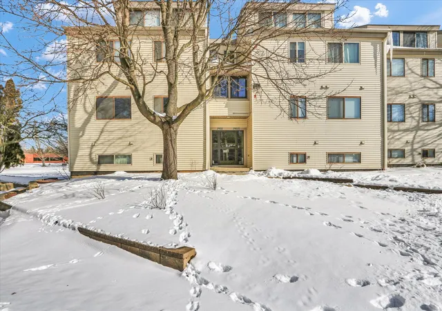 $103,000 | 1901 Melrose Drive, Unit B, Champaign, IL 61820