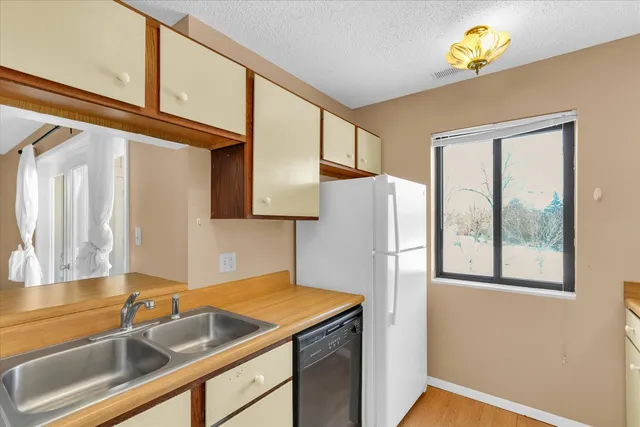 $103,000 | 1901 Melrose Drive, Unit B, Champaign, IL 61820