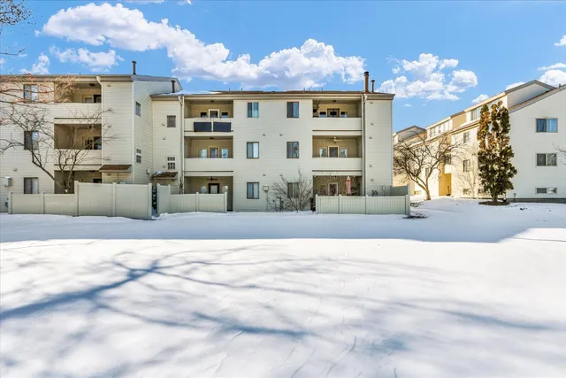 $103,000 | 1901 Melrose Drive, Unit B, Champaign, IL 61820
