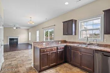 $2,100 | 614 Carat Court, Jacksonville, NC 28546