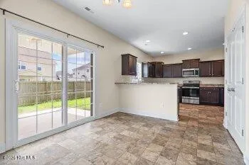 $2,100 | 614 Carat Court, Jacksonville, NC 28546