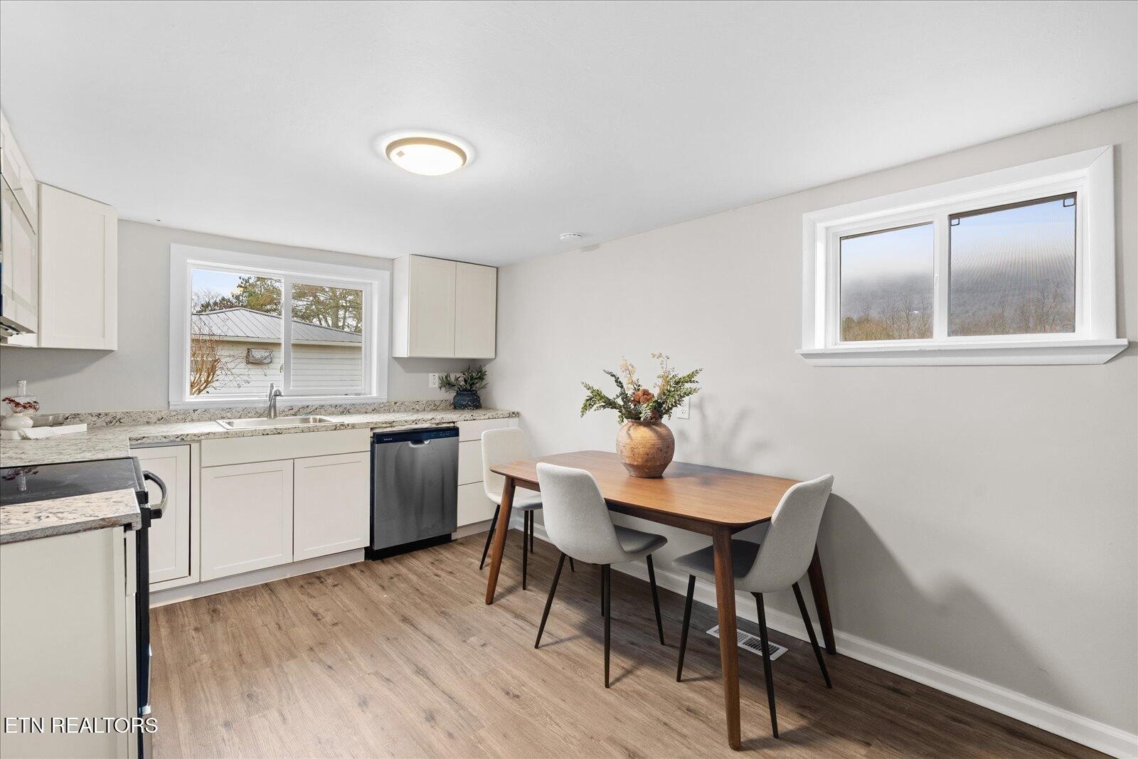 925 North Maple Whitwell, TN 37397 - Photo 7 of 20