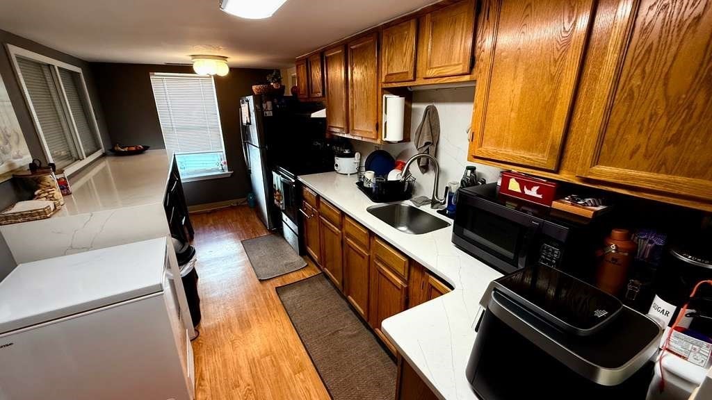 98 School Street Lowell, MA 01854 - Photo 22 of 40