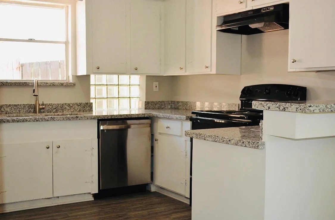 7 Richards Courts La Marque, TX 77568 - Photo 8 of 22