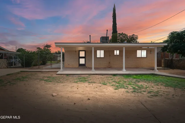 front view of house with a yard