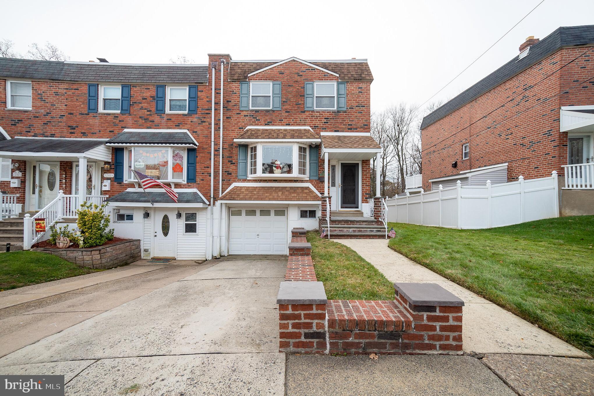 12817 Cabell Road Philadelphia, PA 19154 - Photo 2 of 30