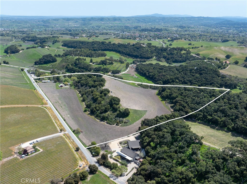 2925 Oakdale Road Paso Robles, CA 93446 - Photo 2 of 48