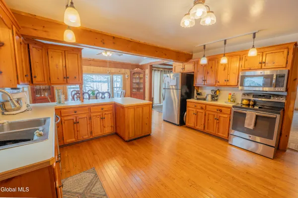 $1,499,000 | 122 Boblin Marina Drive, Mayfield, NY 12117