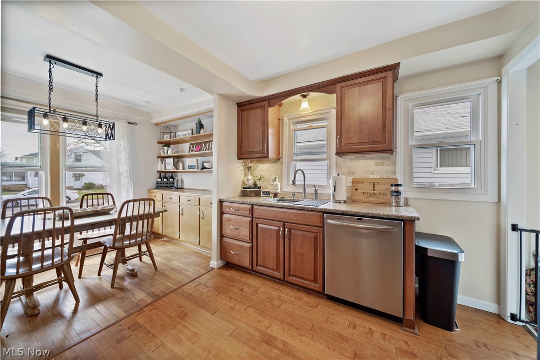 32007 Glenhurst Road Willowick, OH 44095 - Photo 13 of 29