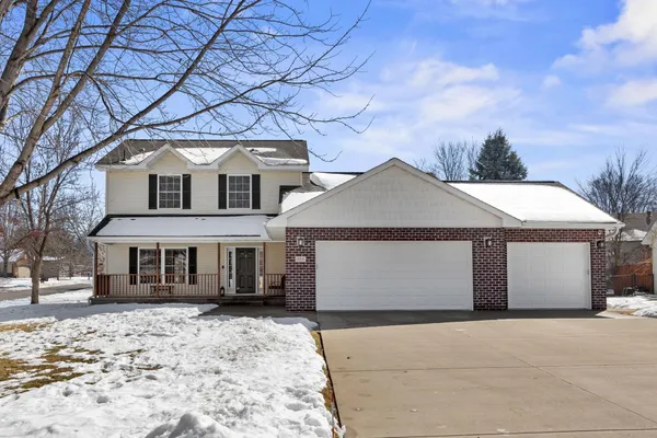 $469,900 | 955 Park Drive, Belle Plaine, MN 56011