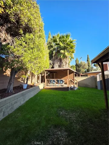 a view of house and outdoor space