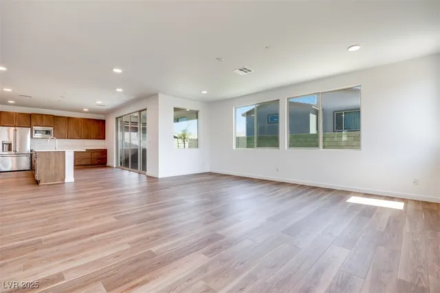 $782,412 | 9217 Frazer Street, Las Vegas, NV 89166