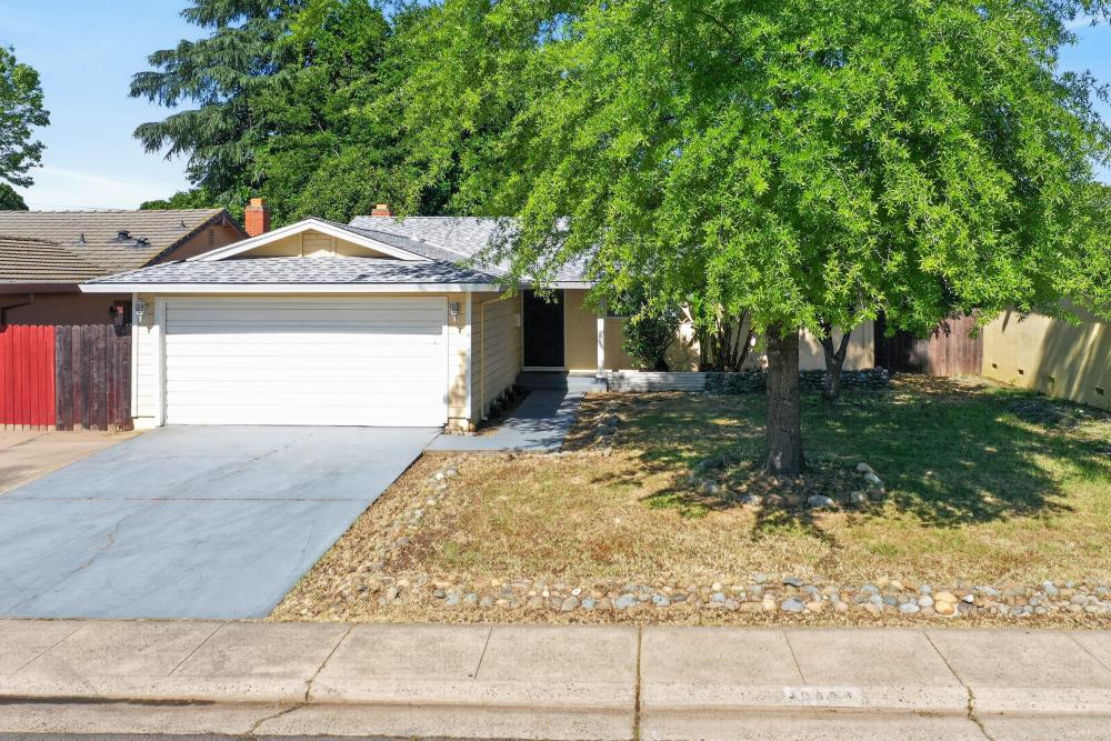 10653 Campana Way Rancho Cordova, CA 95670 - Photo 47 of 49 a front view of a house with garden