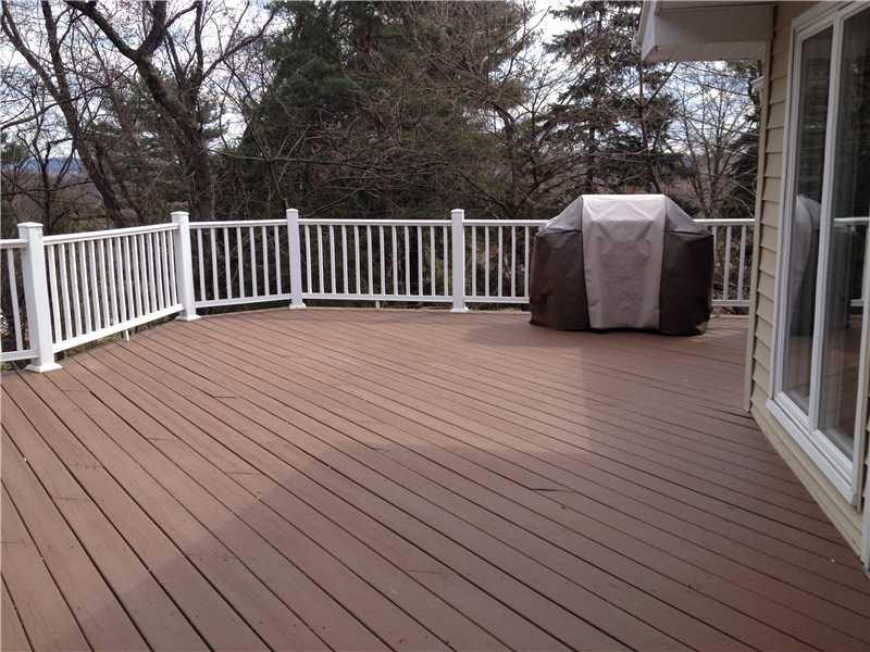 224 Sunridge Road Pittsburgh, PA 15238 - Photo 7 of 8 Patio/Deck.