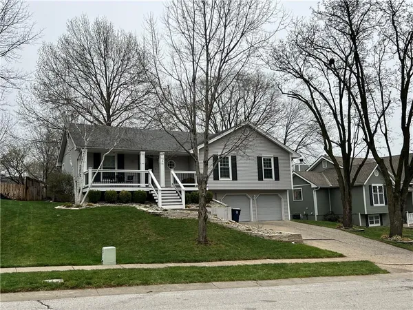 $335,000 | 8529 North Virginia Avenue, Kansas City, MO 64155