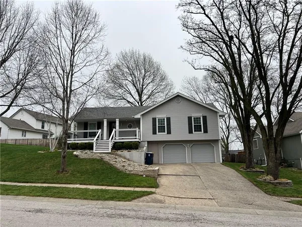 $335,000 | 8529 North Virginia Avenue, Kansas City, MO 64155