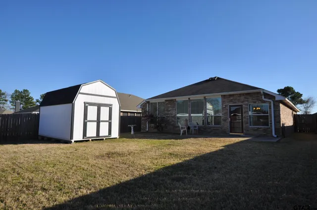 $1,595 | 6932 La Hacienda Drive, Flint, TX 75762