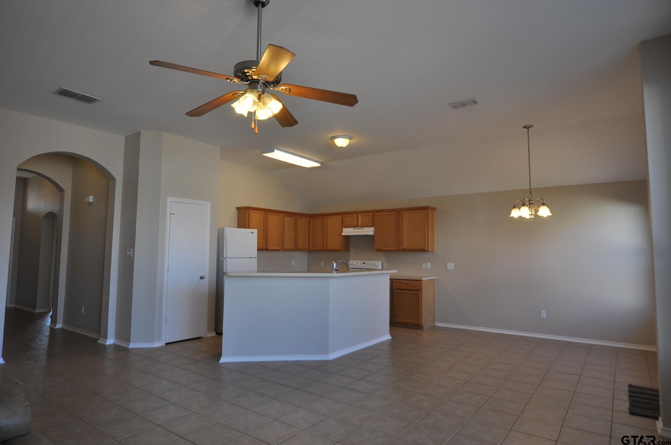 6932 La Hacienda Drive Flint, TX 75762 - Photo 8 of 17