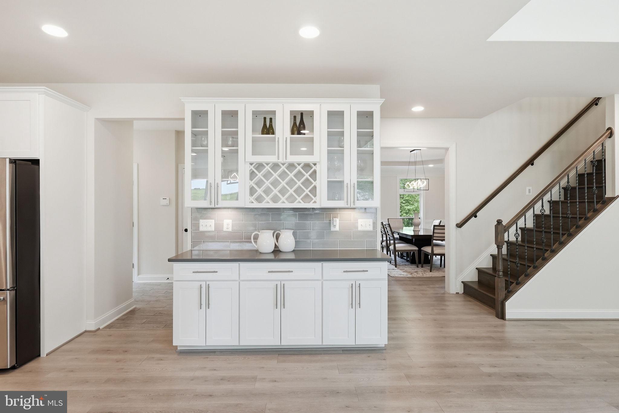 7821 Old Falls Road McLean, VA 22102 - Photo 17 of 47 Wine/Buffet Bar