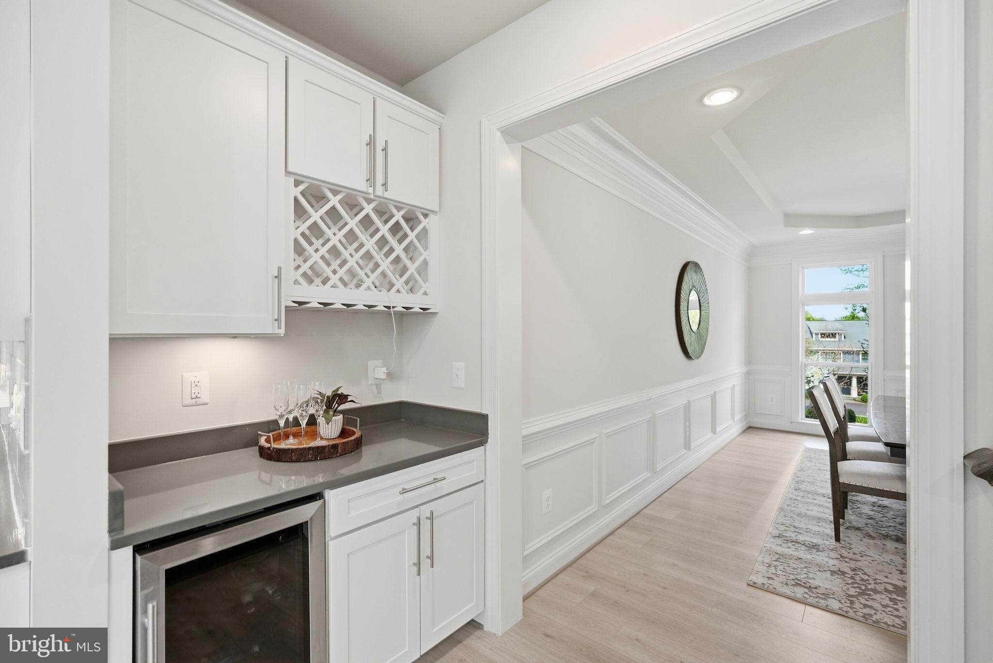 7821 Old Falls Road McLean, VA 22102 - Photo 18 of 47 Additional Bar- Designed with Entertaining in mind