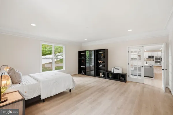 $3,000,000 | 7821 Old Falls Road, McLean, VA 22102