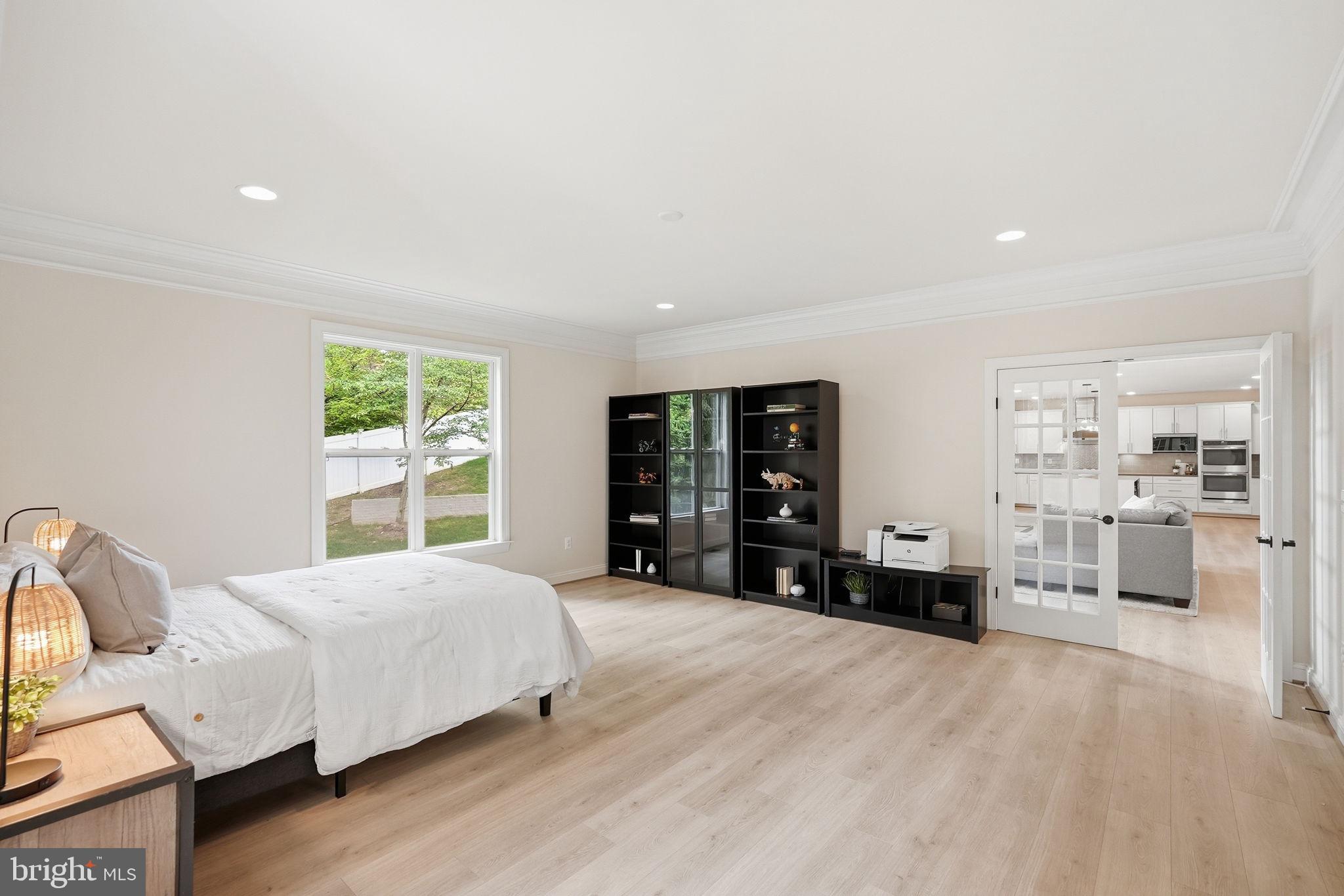 7821 Old Falls Road McLean, VA 22102 - Photo 20 of 47 Main Level Bedroom Reverse