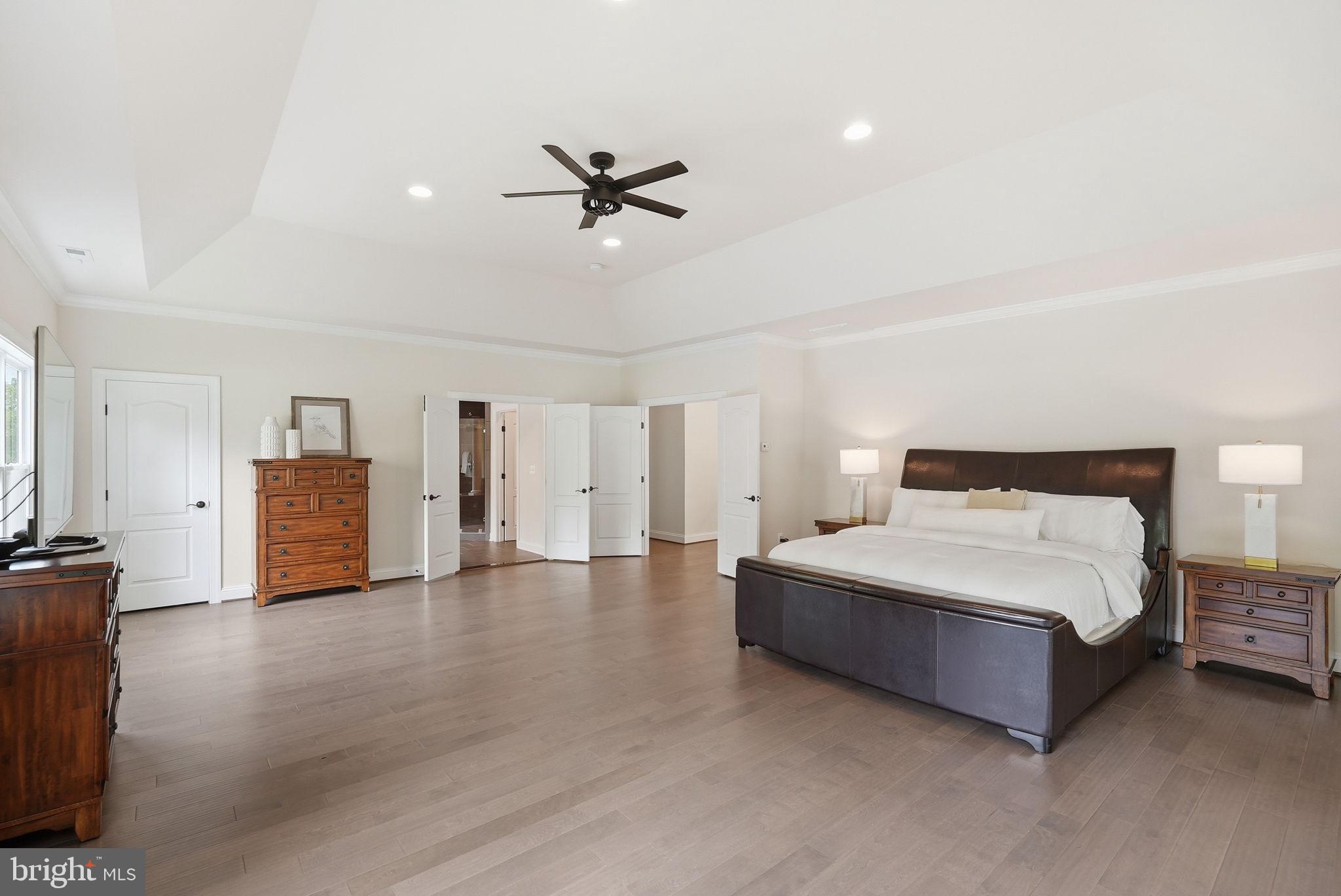 7821 Old Falls Road McLean, VA 22102 - Photo 24 of 47 Primary Suite