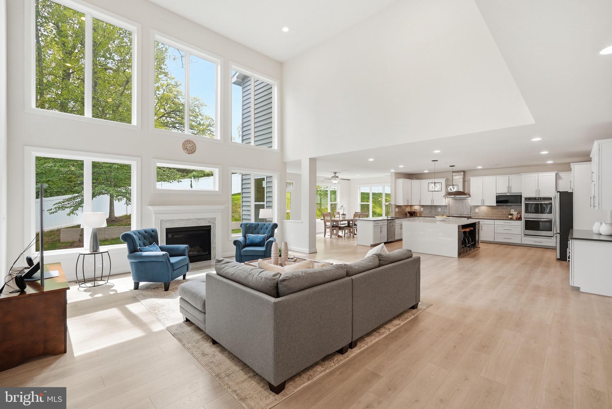 7821 Old Falls Road McLean, VA 22102 - Photo 9 of 47 Family Room