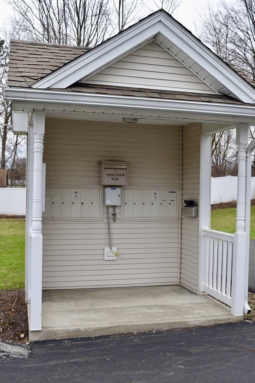 204 Russell Road, Unit A Westfield, MA 01085 - Photo 5 of 28 Gallery Image 5