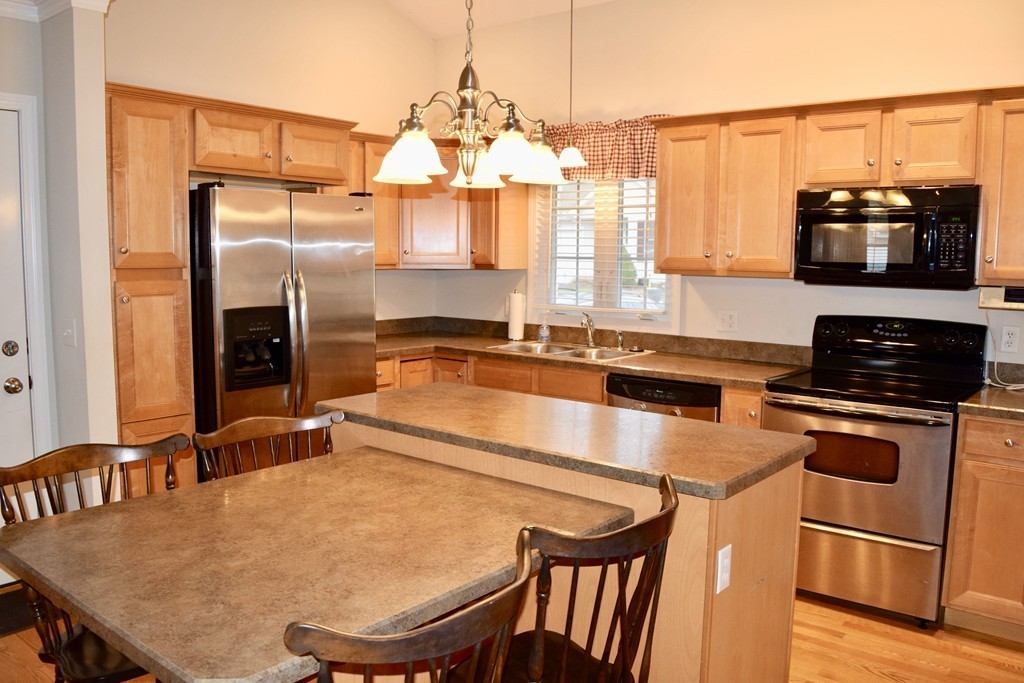 204 Russell Road, Unit A Westfield, MA 01085 - Photo 6 of 28 Gallery Image 6