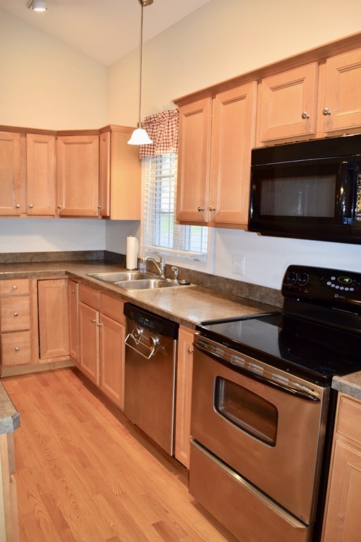 204 Russell Road, Unit A Westfield, MA 01085 - Photo 8 of 28 Gallery Image 8