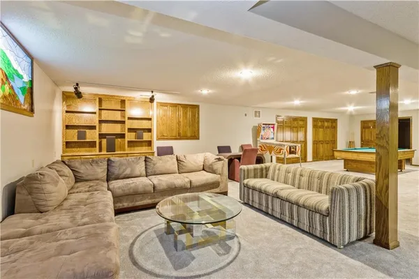 $950,000 | 10052 Hemlock Drive, Overland Park, KS 66212