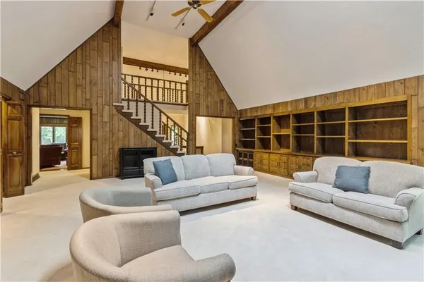 $950,000 | 10052 Hemlock Drive, Overland Park, KS 66212