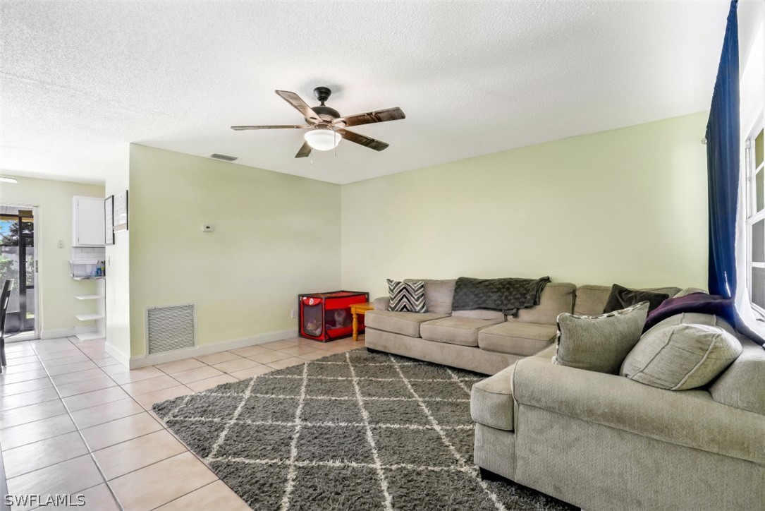 2310 Caladium Road Fort Myers, FL 33905 - Photo 15 of 31 a living room with furniture